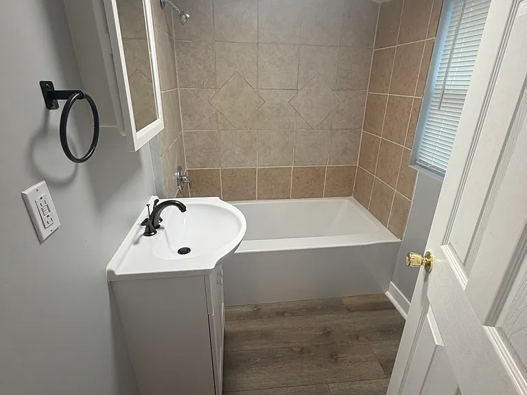 1103 Highland Ave — Photo 6