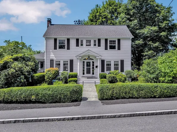 110 Chard St, Weymouth, MA 02189