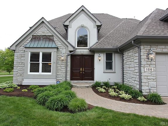 3rd image of 186 Barrington Village Dr