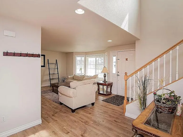 7715 Galiano Dr — Photo 7