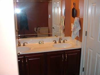4th image of 4113 Bremner Blvd