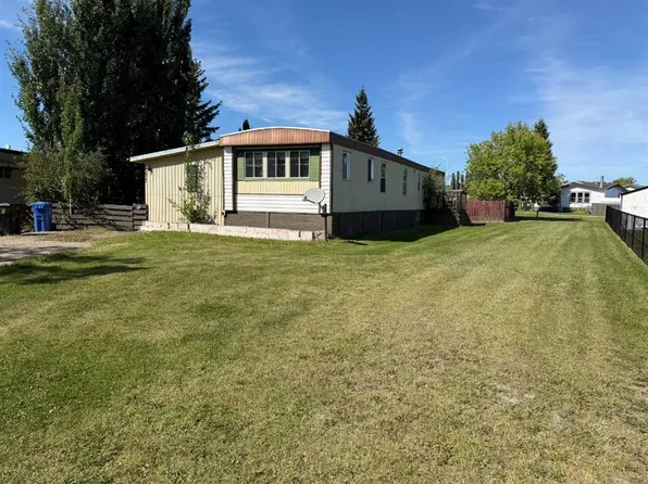 5025 SE 44th St, Grimshaw, AB T0H 1W0