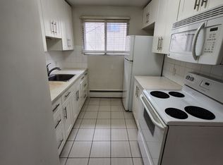 2424 14 Street SW, Calgary, AB T2T 3T6