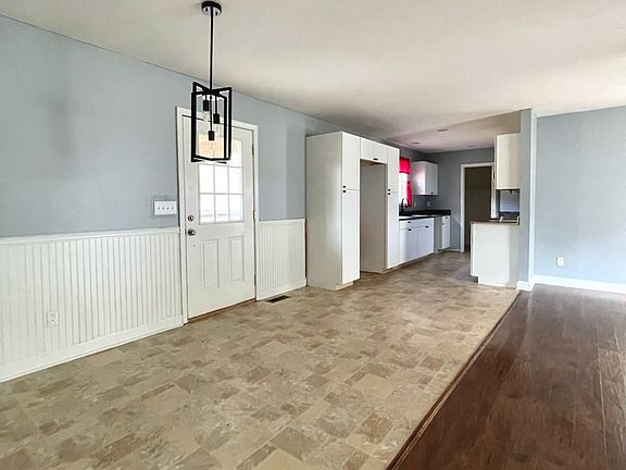 5th image of 743 Arrowhead Dr