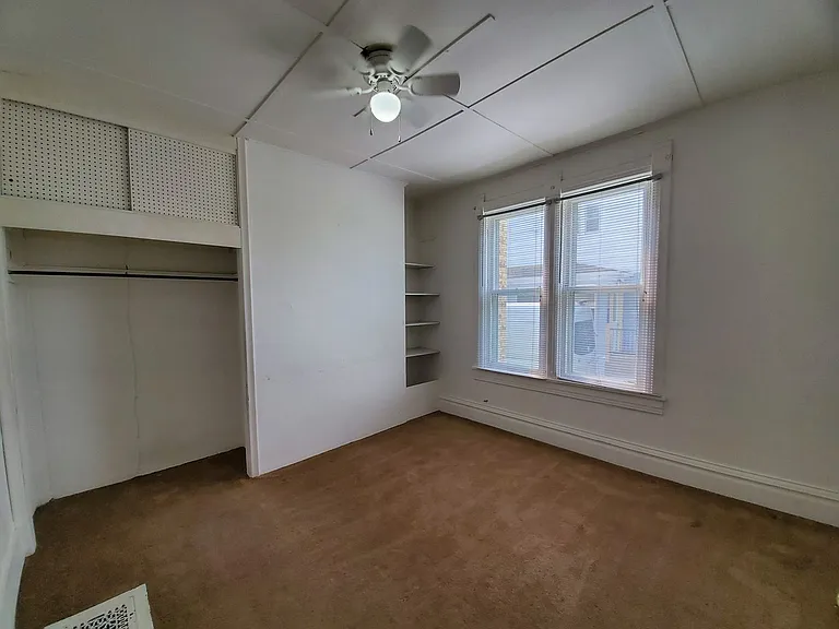 Walnut St 2512 — Photo 21