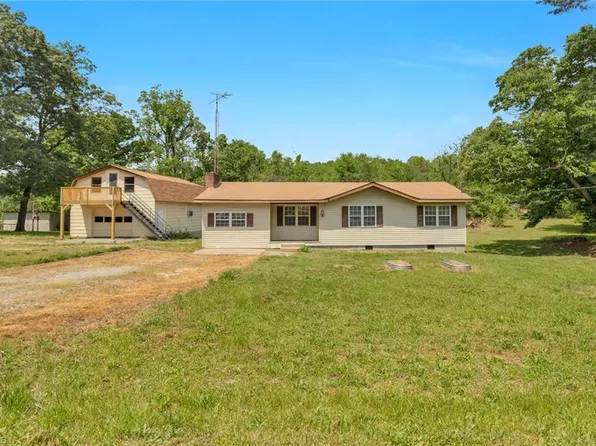 243 Ray Lanning Rd, Winston Salem, NC 27107