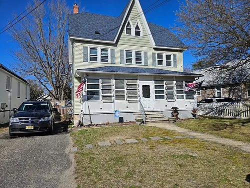 5915 6th St #2 Photo 1