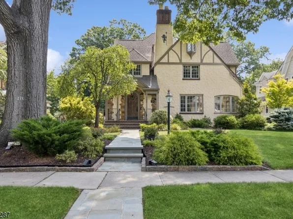 133 Stanmore Pl, Westfield Town, NJ 07090