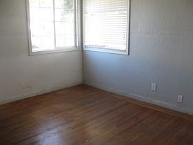 3rd image of 2887 Lowell Ave