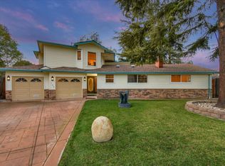 735 Sunshine Ct, Los Altos, CA 94024