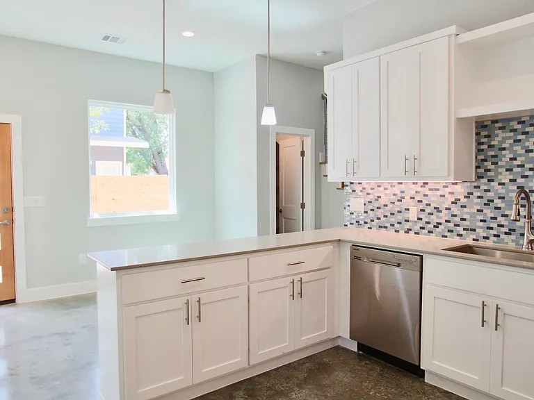 6204 Langham St — Photo 12