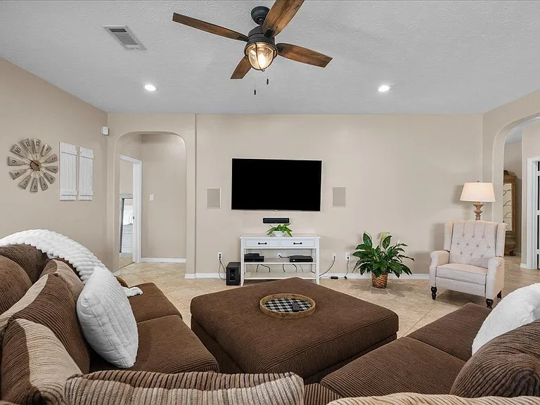 2875 Torano Cir — Photo 14