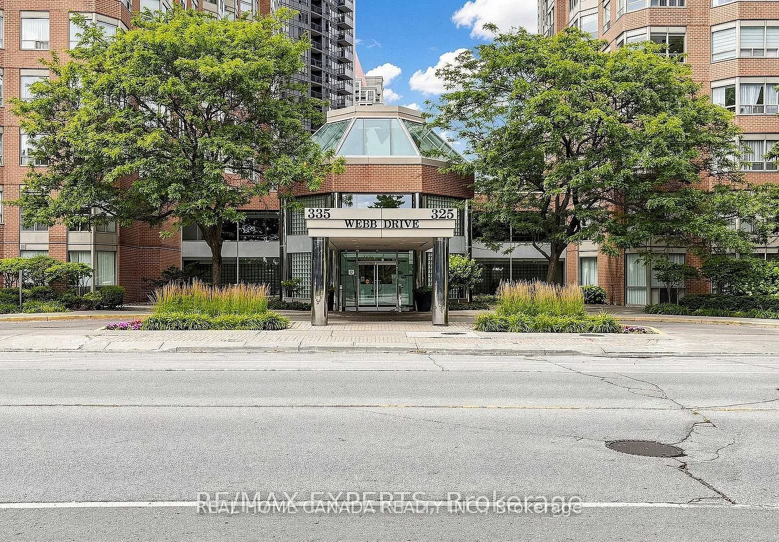 3 bed, $2,750 — Photo 2