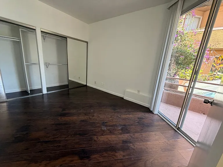 Prime Hollywood & West Hollywood Location — Photo 16