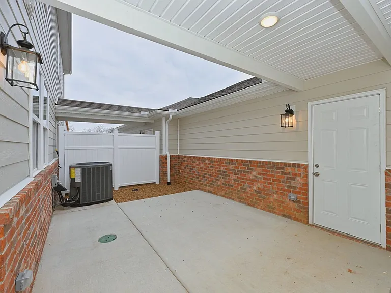 2900 Suzanne Landon Dr #E2 — Photo 42