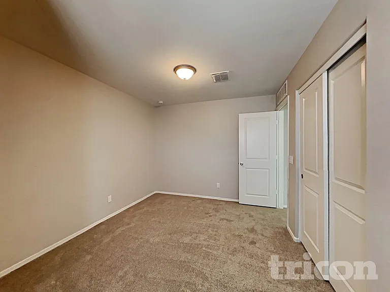 11690 N 166th Dr — Photo 13