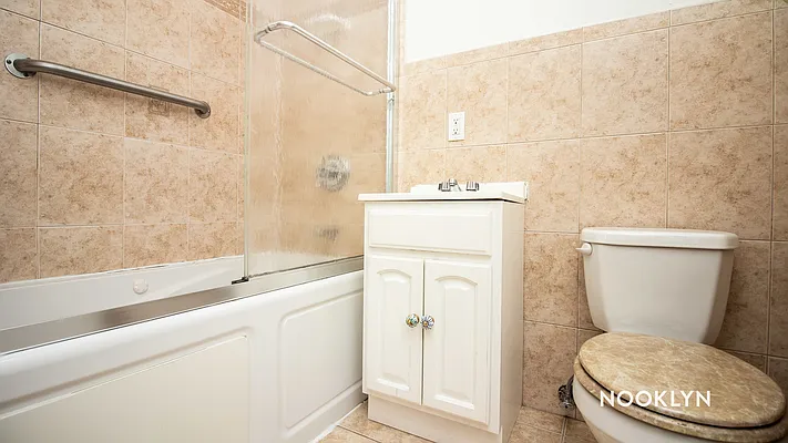 Rented by Nooklyn NYC LLC | media 30