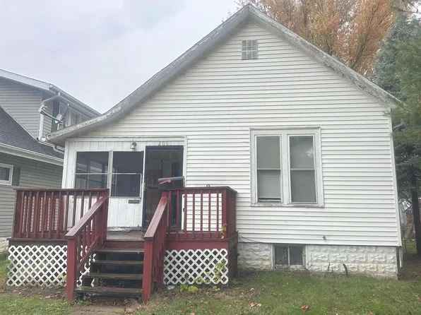 206 E 1st St, Auburn, IN 46706