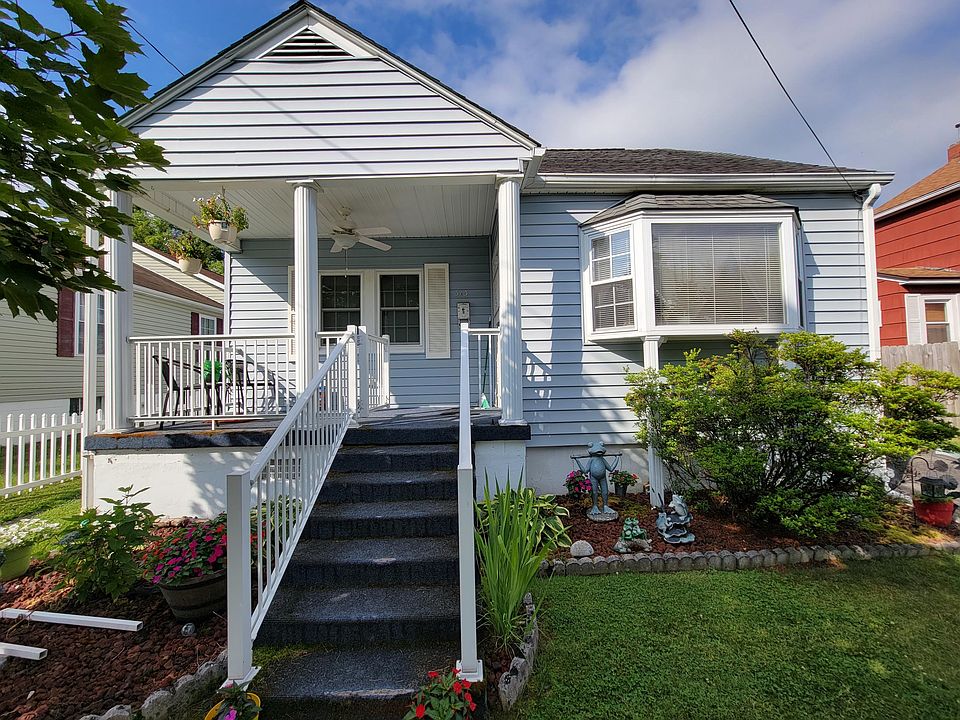 1st image of 313 Thompson Ave
