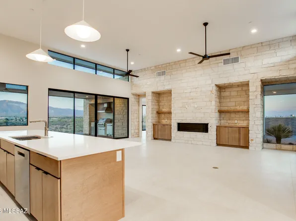 2769 W Black Cloud Ct, Tucson, AZ 85745
