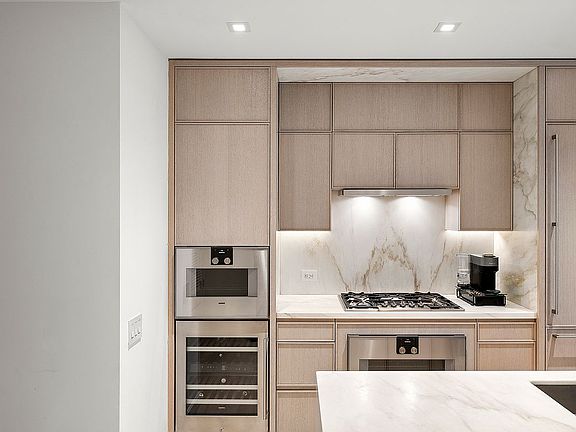 2nd image of 138 E 50th St APT 15B