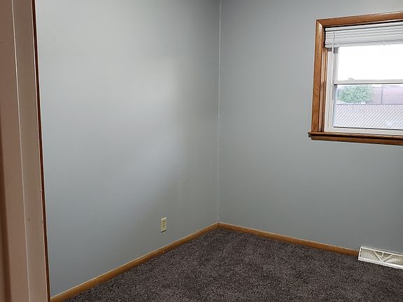3rd image of 543 5th St NW APT 1