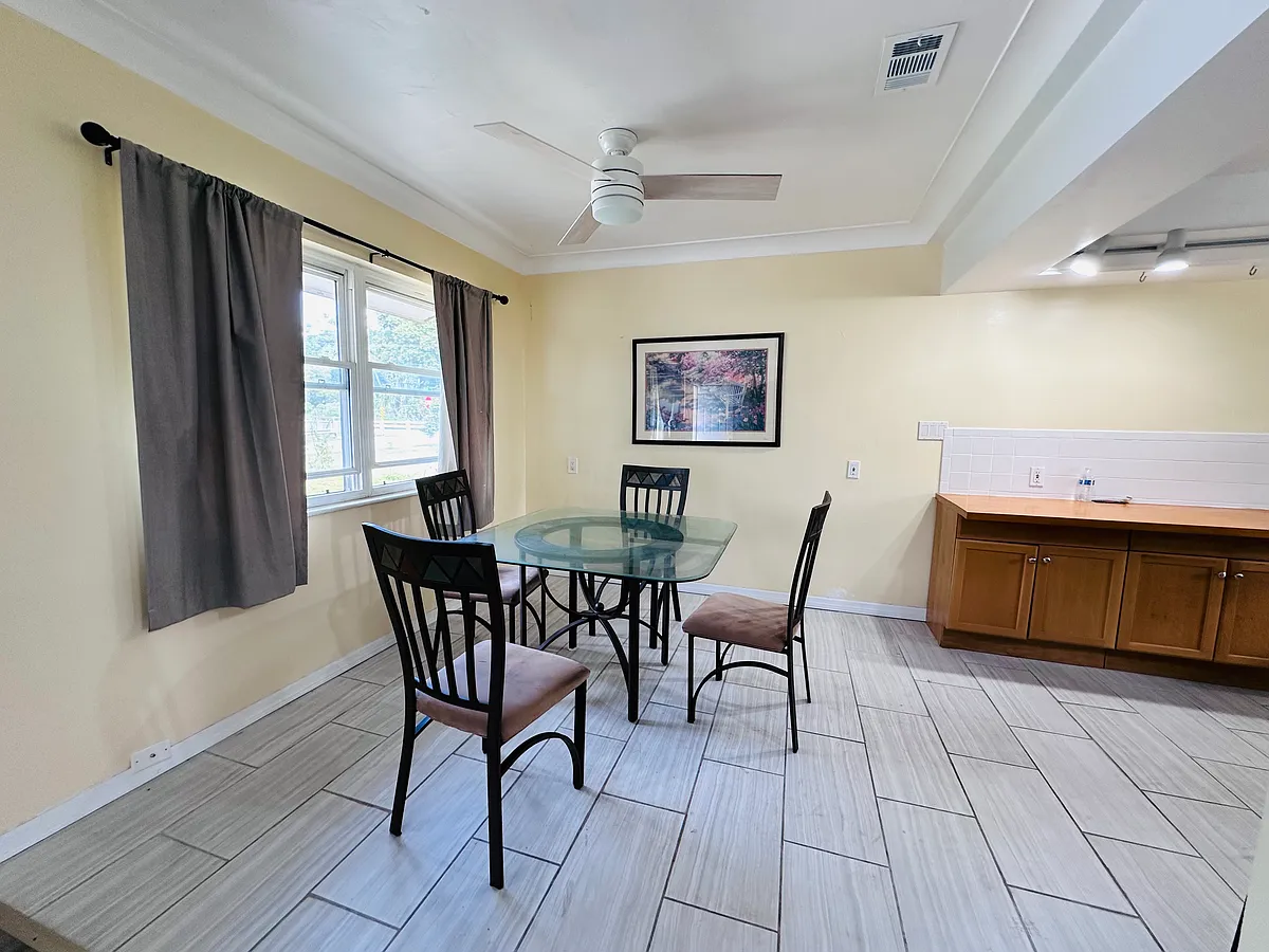 Building Photo - 3606 Clark Dr #2