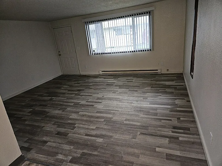 301 NW Cary St #301 — Photo 5