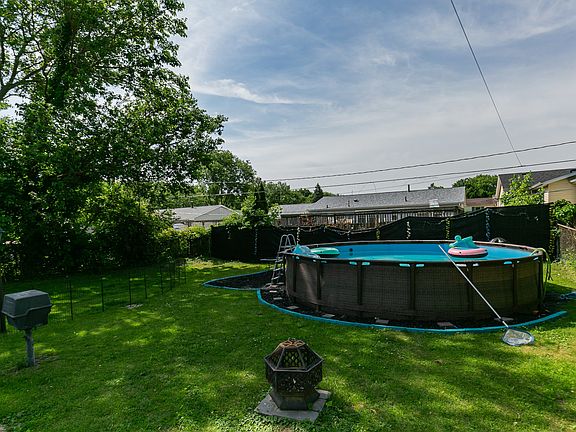 4th image of 908 27th Avenue Ct
