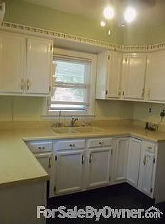 Kitchen : Includes appliances unshown