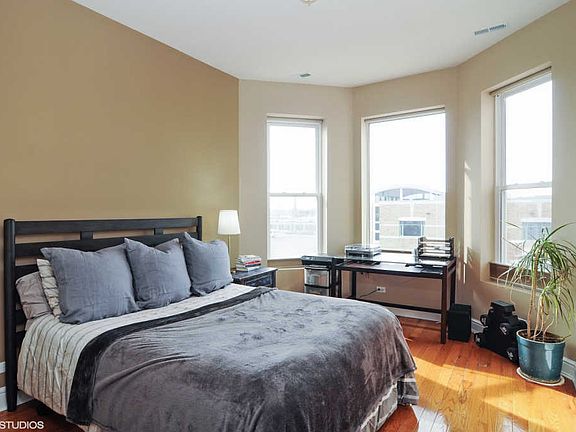 5th image of 1841 N Lawndale Ave