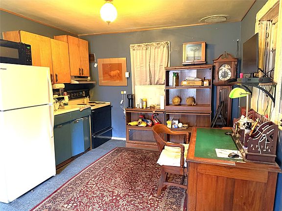 2nd image of 25865 Routt Street