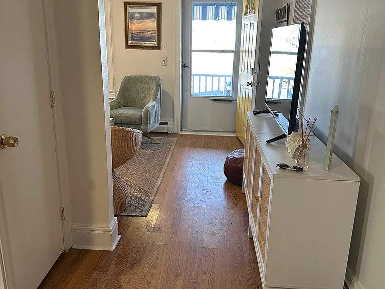 415 Evergreen Ave — Photo 10