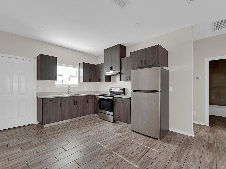 1st image of 1013 La Pointe Ave #3