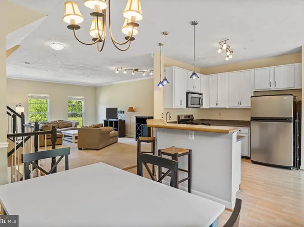 1369 Escapade Ct, Riva, MD 21140
