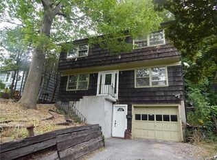 119 Alanson Rd, Syracuse, NY 13207