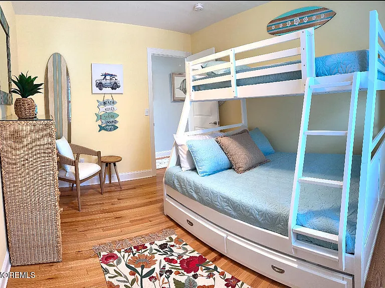 2105 Grand Central Ave #1 — Photo 20