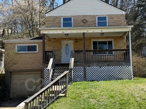 121 Macfarlane Dr, Pittsburgh, PA 15235