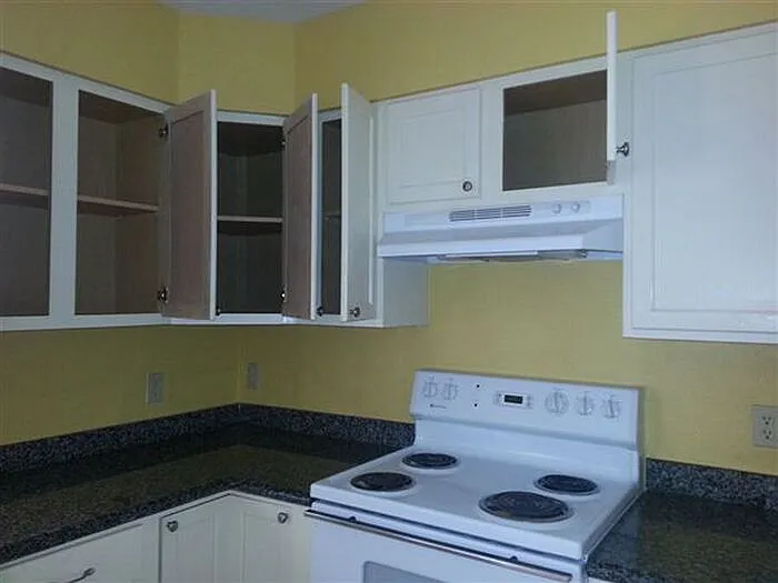 1806 Bobcat Ln — Photo 4