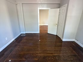 180 Gilbert Ave