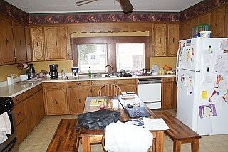 5th image of 304 E Broussard St