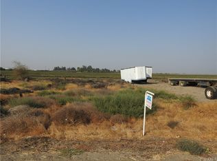 2208 1/2 N St, Firebaugh, CA 93622