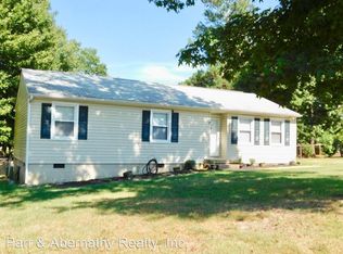 10101 Agincourt Ln, North Chesterfield, VA 23237