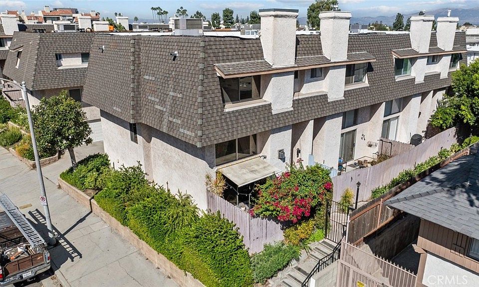 1st image of 17931 Magnolia Blvd APT 24