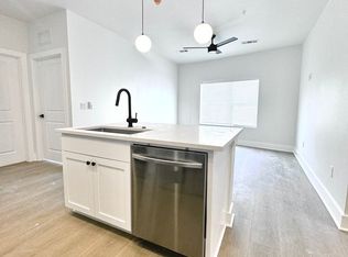 3000 Duval St #104, Austin, TX 78705