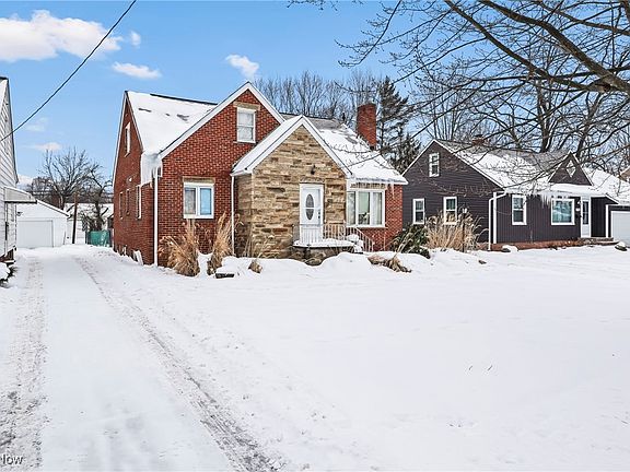 2nd image of 1782 Temple Ave