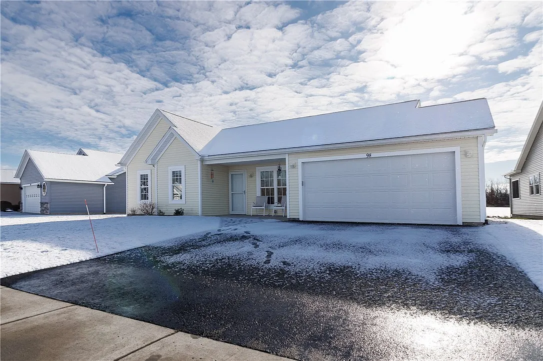98 Beehler Ln #C18 photo 1