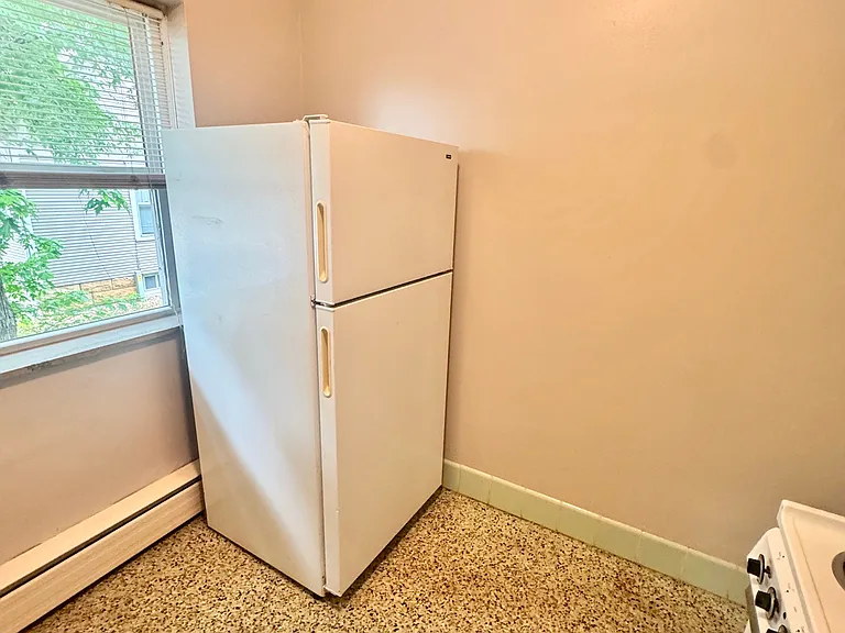 404 S 4th St #102 — Photo 10