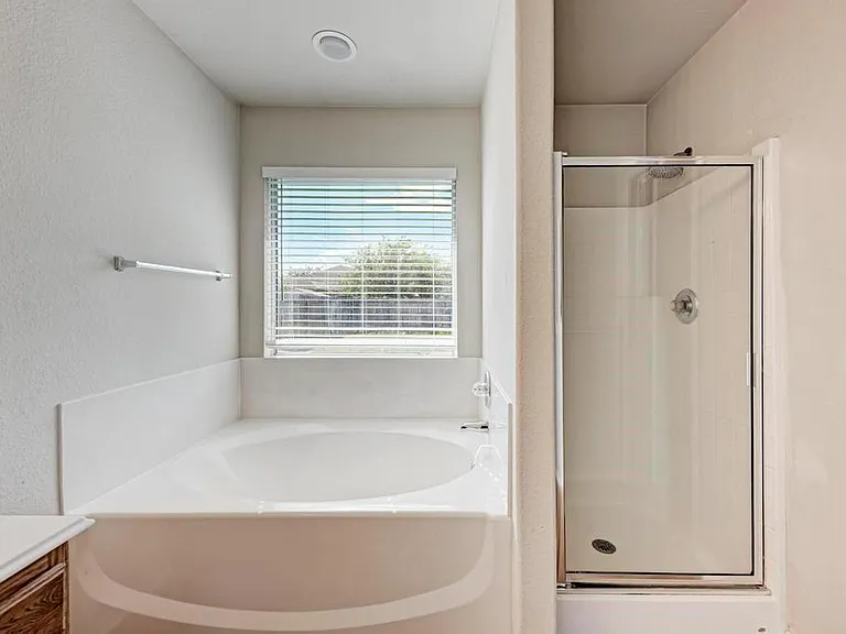 1203 Tricia Cv — Photo 22