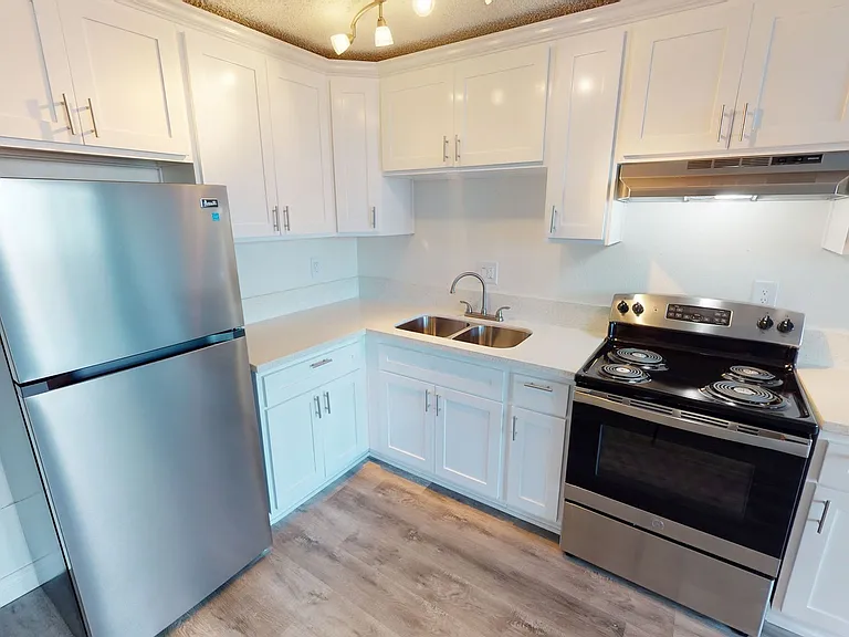 5th Street Apartments — Photo 22